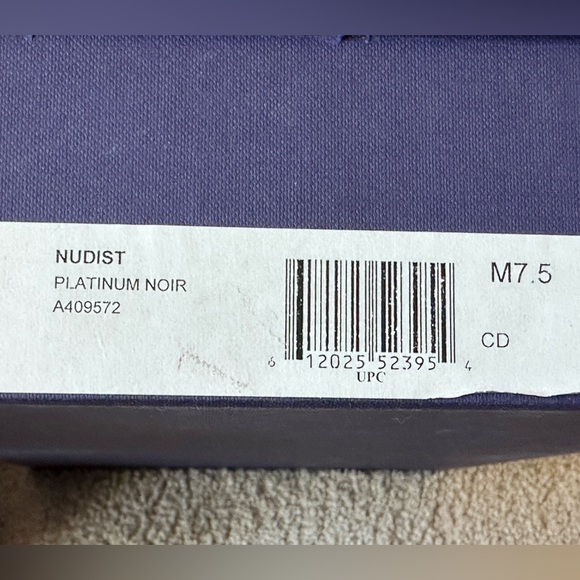 Stuart Weitzman Nudist Stiletto in Platinum Noir size 7.5 - Picture 6 of 6